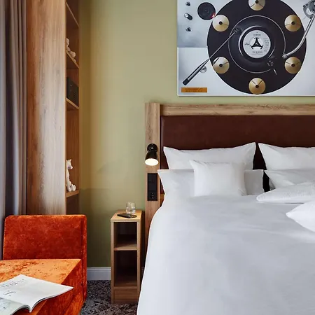 Hotel Me And Hanover, By Hyatt 4*
